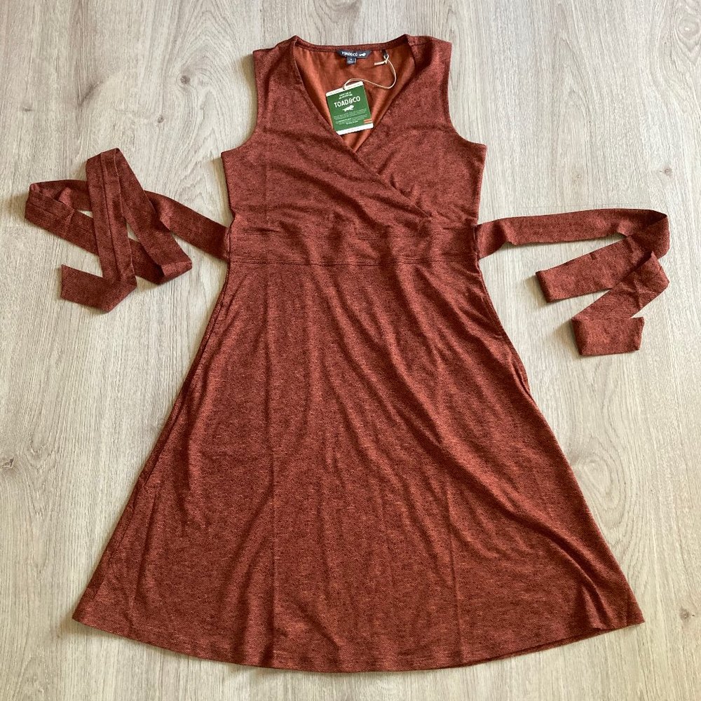 Toad&Co Cue Wrap Sleeveless Dress in Cinnamon herringbone